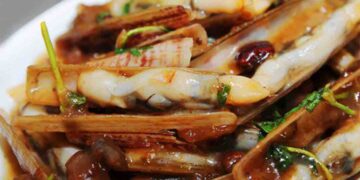 Ốc móng tay xào me quá là hấp dẫn và mlem