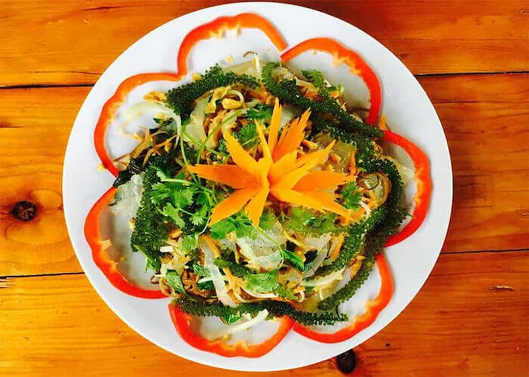 Salad rong nho rau củ quả