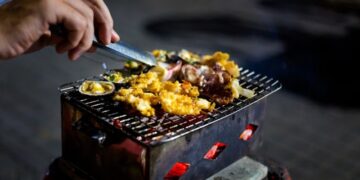 Ăn Gì Khi Du Lịch Bãi Xếp: Khám Phá Hải Sản Phú Yên