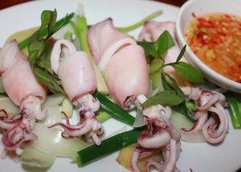 Mang bầu ăn mực được không