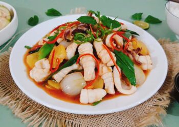 Cách làm mực xào thơm ngon tại nhà