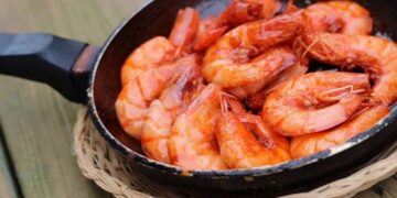 Cách làm tôm rang siêu ngon tại nhà