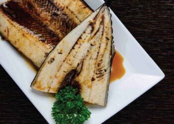 Cách trang trí cá kiếm nướng để tạo hình ảnh hấp dẫn