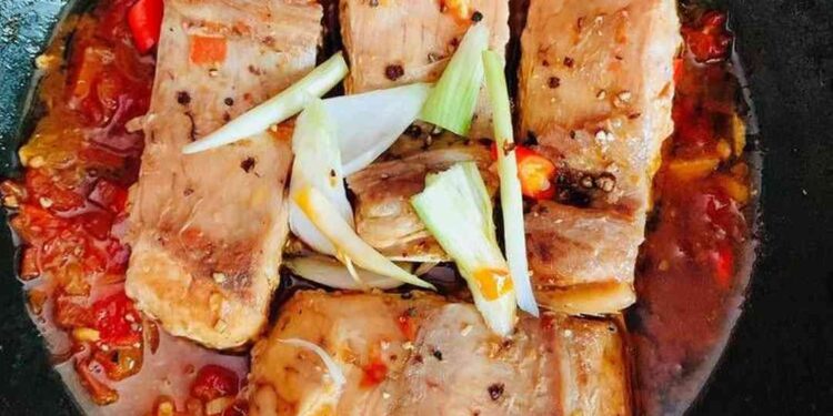 Cách nấu Cá Kiếm Sốt Cà Chua