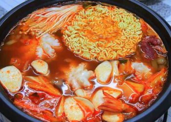 Cách chọn và chuẩn bị nguyên liệu cho Lẩu Hải Sản Hàn Quốc