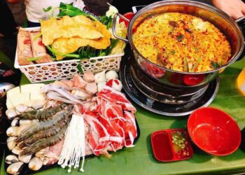 Cách trang trí món lẩu hải sản Tomyum để tăng thêm hương vị