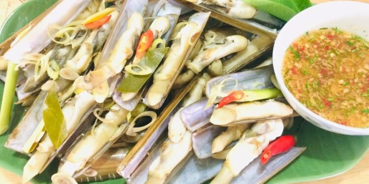 Hướng dẫn cách sơ chế ốc móng tay