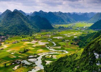 Đến Lạng Sơn ngắm nhìn khung cảnh núi non hùng vĩ,