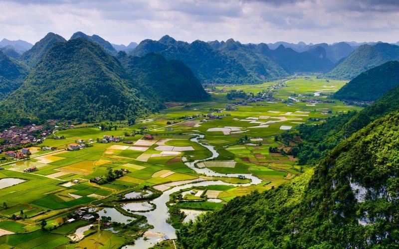 Đến Lạng Sơn ngắm nhìn khung cảnh núi non hùng vĩ,